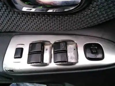 Veículo de Sucata mazda premacy (cp) td active do ano 2002 alimentado rf