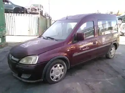 Veículo de Sucata opel combo familiar do ano 2004 alimentado y17dtl