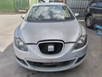 Veículo de Sucata SEAT LEON (1P1) Reference do ano 2007 alimentado BXE