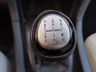 Veículo de Sucata saab 9-3 berlina 2.2 16v tid cat do ano 2002 alimentado d223l