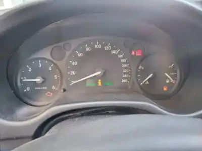 Veículo de Sucata saab 9-3 berlina 2.2 16v tid cat do ano 2002 alimentado d223l