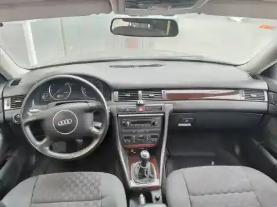 Sloopvoertuig audi a6 berlina (4b2) 2.5 tdi van het jaar 2003 aangedreven bfc