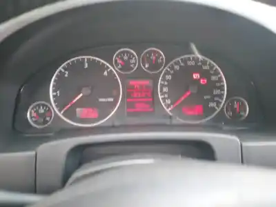 Sloopvoertuig audi a6 berlina (4b2) 2.5 tdi van het jaar 2003 aangedreven bfc