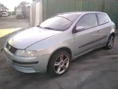 Véhicule à la ferraille fiat stilo (192) 1.9 jtd / 1.9 jtd 115 active de l'année 2004 alimenté 192a1000