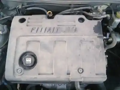 Véhicule à la ferraille fiat stilo (192) 1.9 jtd / 1.9 jtd 115 active de l'année 2004 alimenté 192a1000