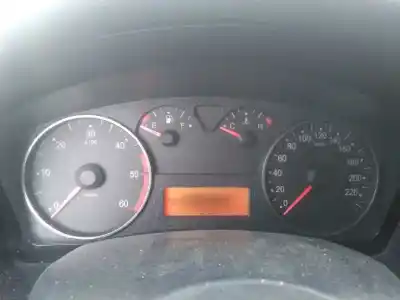 Véhicule à la ferraille fiat stilo (192) 1.9 jtd / 1.9 jtd 115 active de l'année 2004 alimenté 192a1000