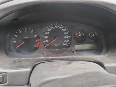 Veículo de Sucata nissan primera berlina (p11) elegance do ano 2000 alimentado qg18