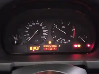 Veículo de Sucata bmw x5 (e53) 3.0d do ano 2000 alimentado 306d1