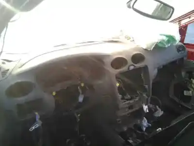 Veículo de Sucata ford focus berlina (cap) ambiente (d) do ano 2006 alimentado kkda