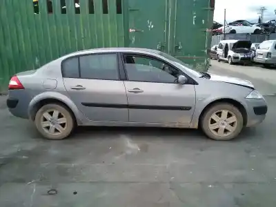 Veículo de Sucata renault megane ii berlina 5p confort authentique do ano 2005 alimentado k4j d730