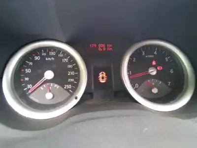 Veículo de Sucata renault megane ii berlina 5p confort authentique do ano 2005 alimentado k4j d730