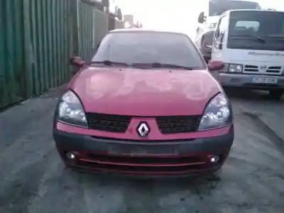 Здавання транспортного засобу RENAULT CLIO II FASE II (B/CB0) Authentique року 2002 потужний DAF B7