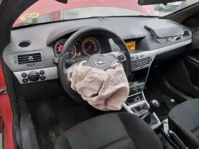 Здавання транспортного засобу opel astra gtc enjoy року 2005 потужний z16xep