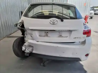 Véhicule à la ferraille toyota auris active de l'année 2012 alimenté 1nd