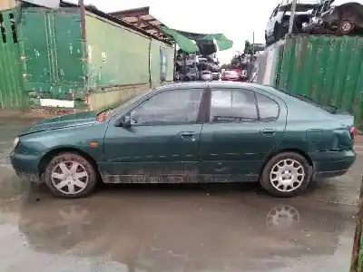 Veicolo di demolizione nissan                                             primera berlina (p11)                                                                                                                                                                                                                                      básico                                                                                                                                                                                                                                                     dell'anno 2000 alimentato cd20