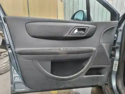 Veículo de Sucata citroen c4 berlina vtr plus do ano 2005 alimentado 9hy