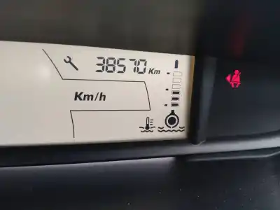 Veículo de Sucata citroen c4 berlina vtr plus do ano 2005 alimentado 9hy