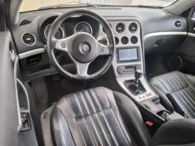 Veículo de Sucata alfa romeo brera (177) 2.2 jts 16v selective sky view do ano 2006 alimentado 939a5000