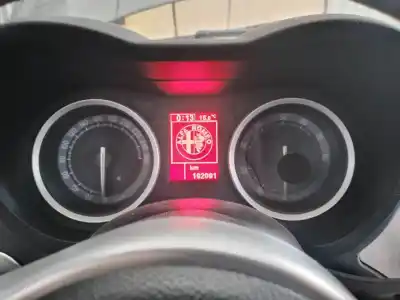 Veículo de Sucata alfa romeo brera (177) 2.2 jts 16v selective sky view do ano 2006 alimentado 939a5000