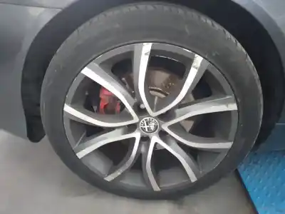 Veículo de Sucata alfa romeo brera (177) 2.2 jts 16v selective sky view do ano 2006 alimentado 939a5000