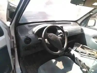 Здавання транспортного засобу renault kangoo (f/kc0) alize року 1999 потужний f8q k6