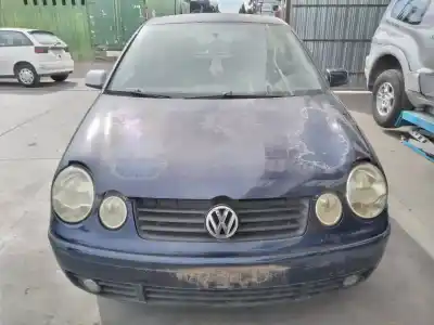 Véhicule à la ferraille VOLKSWAGEN POLO (9N1) Highline de l'année 2002 alimenté BBY