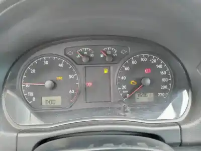 Sloopvoertuig volkswagen polo (9n1) highline van het jaar 2002 aangedreven bby