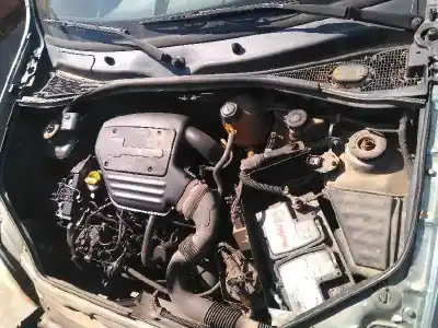 Здавання транспортного засобу renault kangoo (f/kc0) alize року 1998 потужний f8q