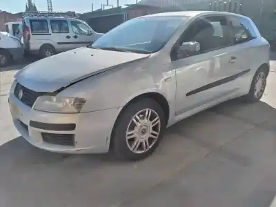 Verschrottungsfahrzeug fiat stilo (192) 1.9 jtd / 1.9 jtd 115 active des jahres 2002 angetrieben 192a1000