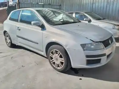 Verschrottungsfahrzeug fiat stilo (192) 1.9 jtd / 1.9 jtd 115 active des jahres 2002 angetrieben 192a1000