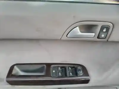 Vehículo de desguace volvo                                              s40 berlina                                                                                                                                                                                                                                                2.0 d momentum                                                                                                                                                                                                                                             del año 2006 con motor d4204t