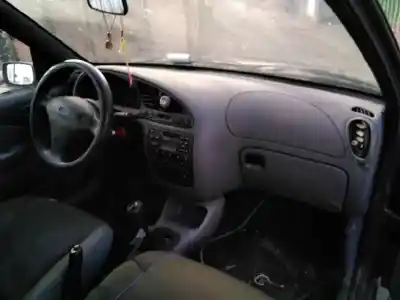 Veículo de Sucata ford fiesta berlina (dx) básico do ano 1998 alimentado rtj