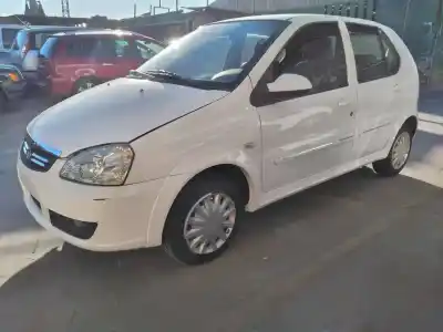 Véhicule à la ferraille tata                                               indica                                                                                                                                                                                                                                                     1.4 i                                                                                                                                                                                                                                                      de l'année 2011 alimenté 475si48
