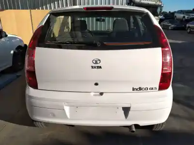 Véhicule à la ferraille tata                                               indica                                                                                                                                                                                                                                                     1.4 i                                                                                                                                                                                                                                                      de l'année 2011 alimenté 475si48