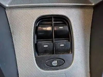 Véhicule à la ferraille tata                                               indica                                                                                                                                                                                                                                                     1.4 i                                                                                                                                                                                                                                                      de l'année 2011 alimenté 475si48