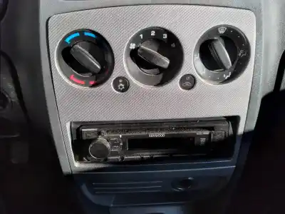 Véhicule à la ferraille tata                                               indica                                                                                                                                                                                                                                                     1.4 i                                                                                                                                                                                                                                                      de l'année 2011 alimenté 475si48