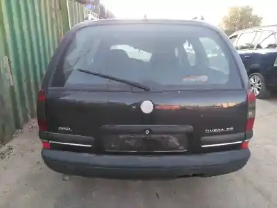 Veículo de Sucata opel omega b elegance berlina do ano 2003 alimentado x25dt