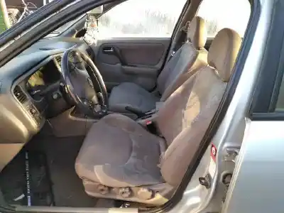 Veicolo di demolizione nissan primera berlina (p11) básico dell'anno 2001 alimentato cd20