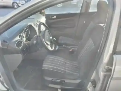 Vehicul casat ford focus lim. (cb4) trend al anului 2009 alimentat g8db