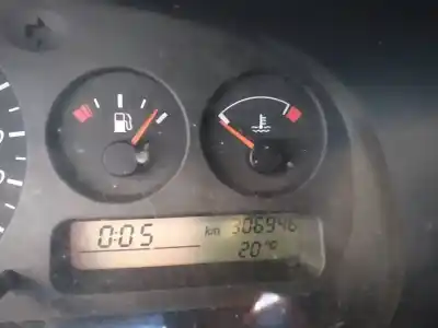 Veículo de Sucata nissan primera berlina (p11) comfort do ano 2000 alimentado cd20