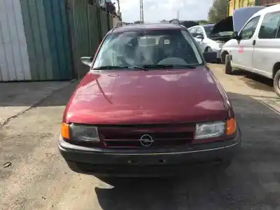 Vehicul casat opel astra f caravan astra familiar gls (i) al anului 1992 alimentat c14se