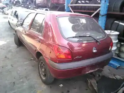 Sloopvoertuig ford fiesta berlina (dx) ambiente van het jaar 1999 aangedreven rtj