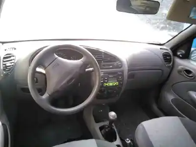 Sloopvoertuig ford fiesta berlina (dx) ambiente van het jaar 1999 aangedreven rtj