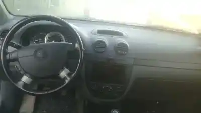 Veículo de Sucata daewoo lacetti cdx do ano 2004 alimentado f16d3