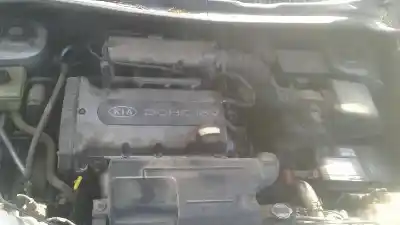 Veículo de Sucata kia carens 1.8 ls monovolumen do ano 2000 alimentado tb