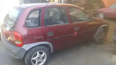 Véhicule à la ferraille opel corsa b swing de l'année 1994 alimenté t4ec1