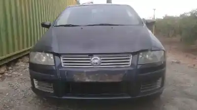 Véhicule à la ferraille FIAT STILO (192) 1.9 JTD / 1.9 JTD 115 Active de l'année 2002 alimenté 192A1000