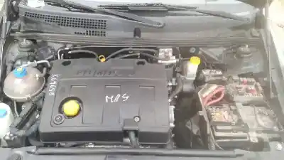 Véhicule à la ferraille fiat stilo (192) 1.9 jtd / 1.9 jtd 115 active de l'année 2002 alimenté 192a1000