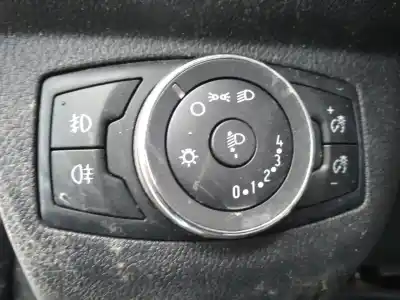 Veículo de Sucata ford transit courier combi trend do ano 2020 alimentado xxca