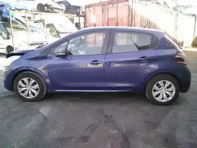 Veículo de Sucata peugeot 208 style do ano 2012 alimentado hm01